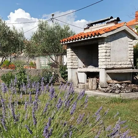 With Parking Spaces Drnis, Zagora - 12769 Apartamento