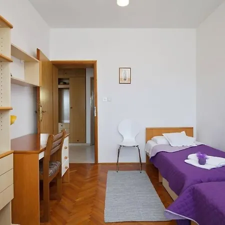 With Parking Spaces Drnis, Zagora - 12769 * Drniš