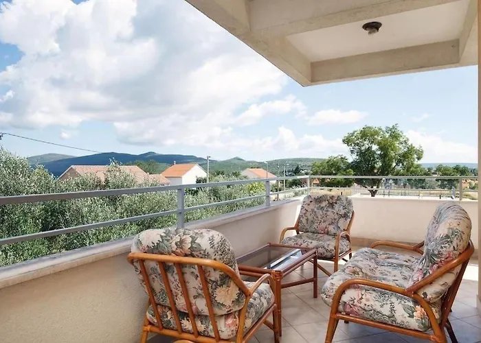 דירה With Parking Spaces Drnis, Zagora - 12769 Drniš