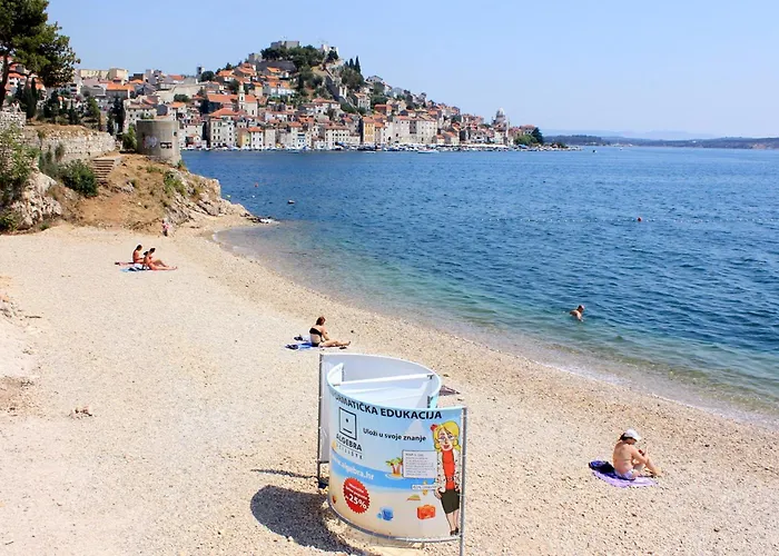 דירה With Parking Spaces Drnis, Zagora - 12769 Drniš